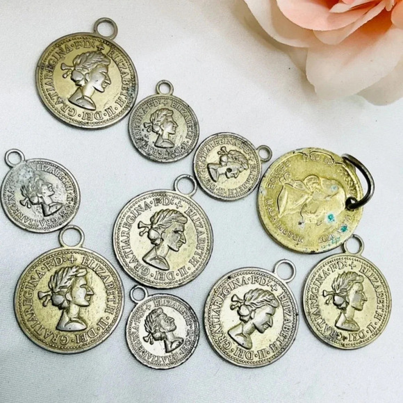 Lot of Various Faux Costume Gold Tone Coin Charms Pendants Bellydancer - Picture 2 of 2